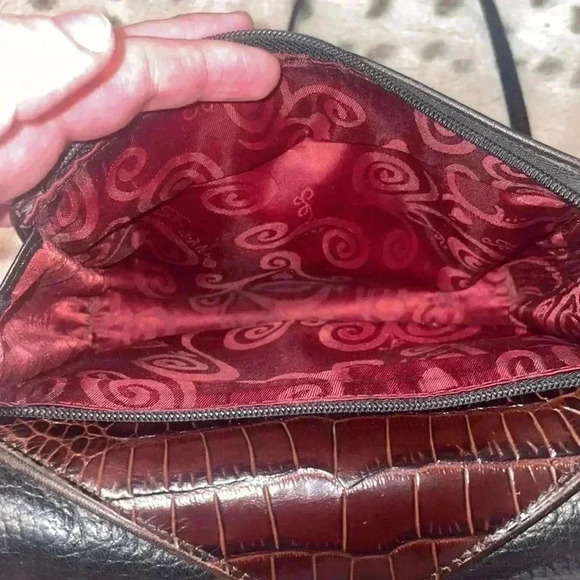 Briton Handbag - Picture 8 of 9